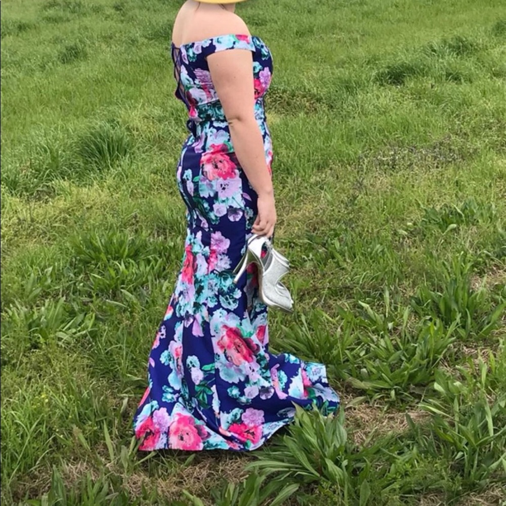Floral fitted prom dress
